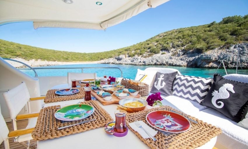 yacht rental in turkey